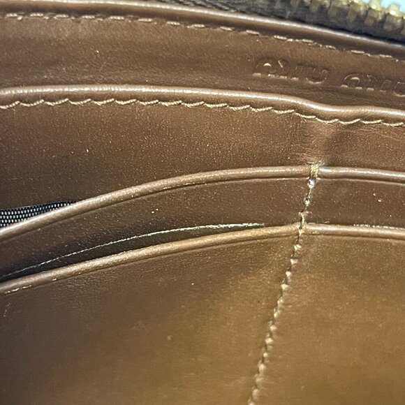 Miu Miu Crocodile-Embossed Leather Zip-Around Wallet, Cammello - Preowned - Picture 14 of 16